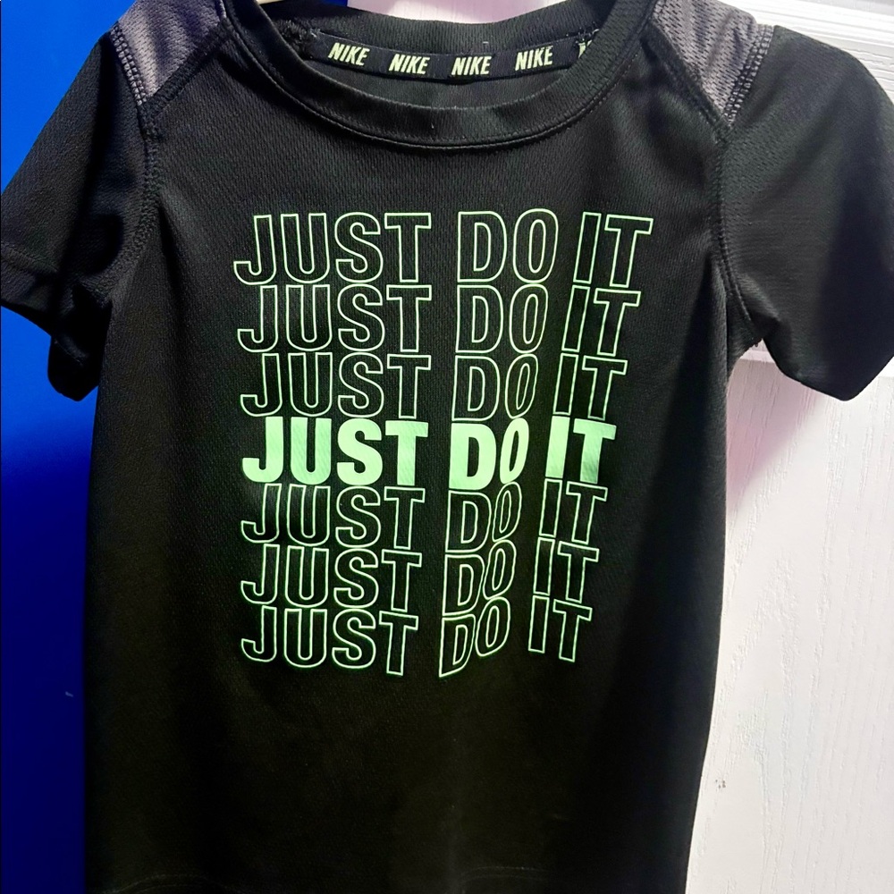 Nike Dri-Fit shirt boys size 5